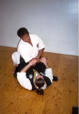 C03- Redirecting the motion into stabbing the opponents' own left thigh