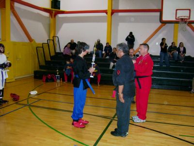 Thomas accepts his 1st place trophy